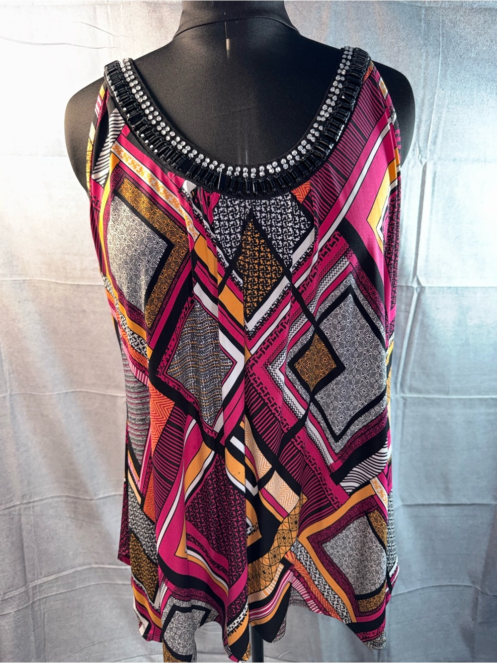 1693-Avenue Beaded-Neck Geometric Print Tank - Pink Multi